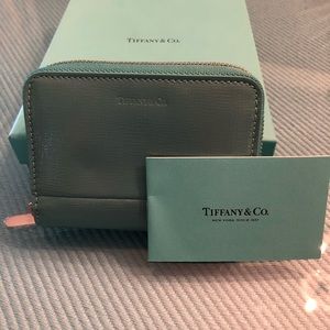 Authentic Tiffany & Co. NEW  small leather wallet.